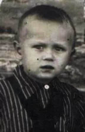 Зубарев Миша,5 лет